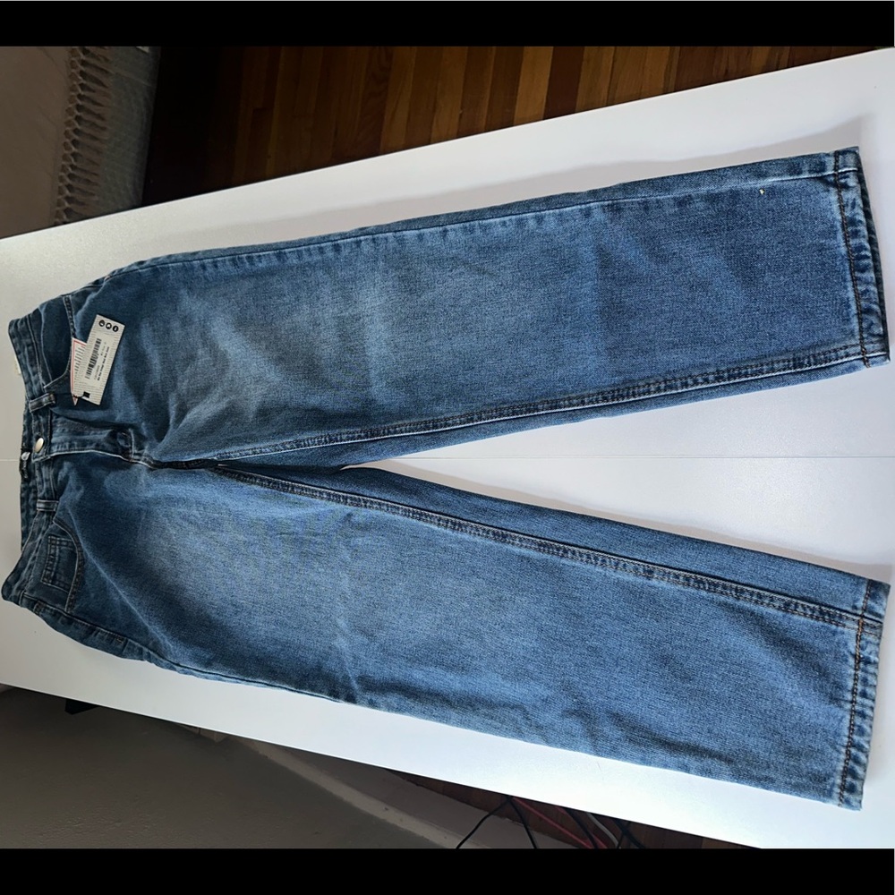 BooHoo vintage wash mom jeans, new with tags